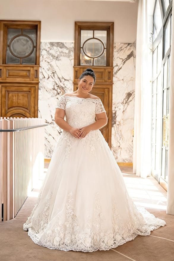 Plus Size Wedding Dresses for Bride Long Sleeve Wedding Bridal Gowns with Lace Appliques Off Shoulder Bride Dress