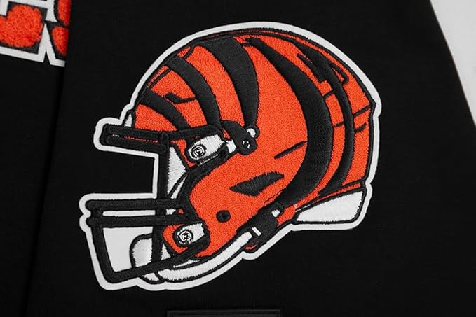 Pro Standard Mens NFL Classic Chenille Short Sleeve Tee