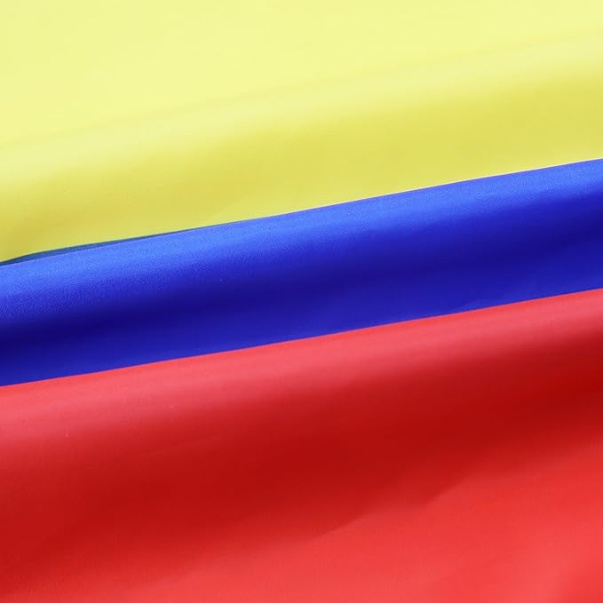 AZ FLAG Set of 5 Colombian Flags – 150 x 90 cm – 100% Polyester Colombian Flag with Integrated Metal Eyelets