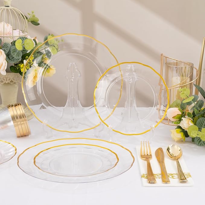 LIYH 700 Pcs Gold Plastic Dinnerware Set for 100 Guests, Disposable Plastic Wavy Clear Plates for Wedding Include 100 Dinner & Dessert Plates, 100 Napkins, 100 Cups, 100 Cutlery for Party Birthday