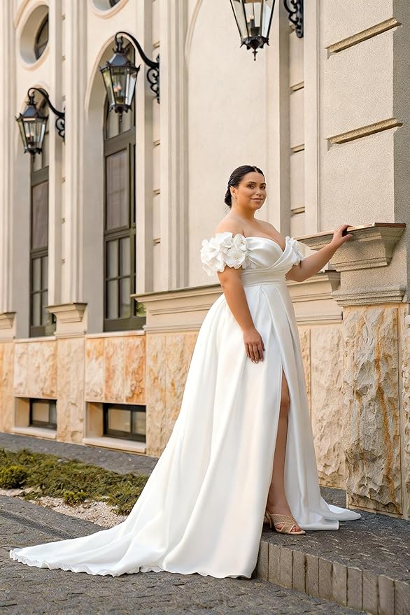 Plus Size Wedding Dresses for Bride Long Sleeve Wedding Bridal Gowns with Lace Appliques Off Shoulder Bride Dress