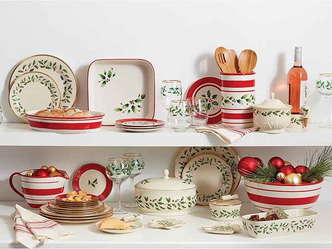 Lenox Dinnerware Set, Holiday 12-Piece Set, Service For 4, Porcelain Plate, Berry Motif With 24-Karat Gold Accents, Christmas Dinner Plates, Salad Plates And Mugs, Dishwasher Safe (Assorted, 12 Piece)