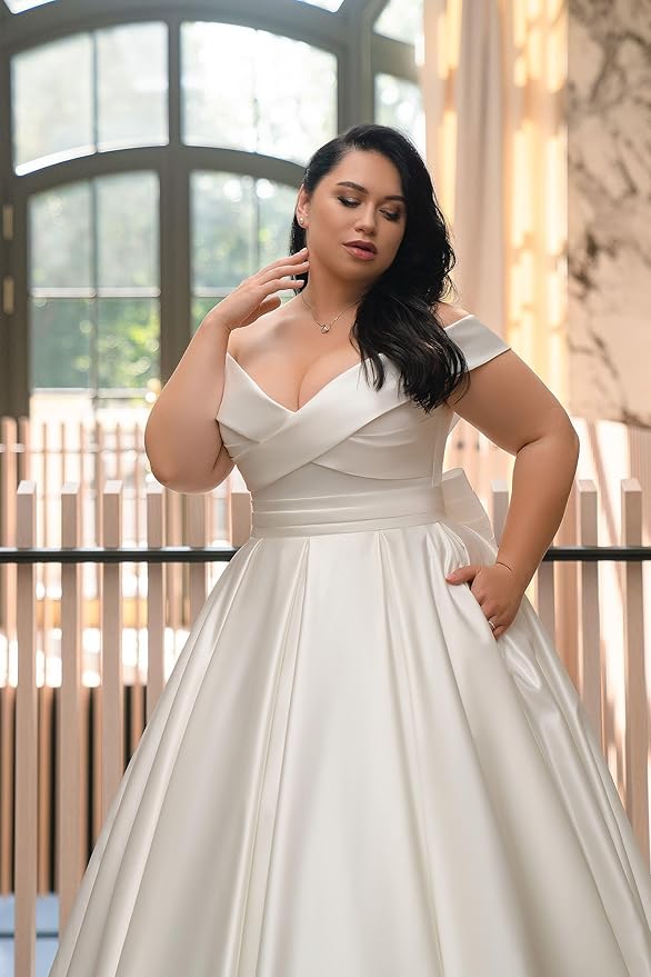 Plus Size Wedding Dresses for Bride Long Sleeve Wedding Bridal Gowns with Lace Appliques Off Shoulder Bride Dress