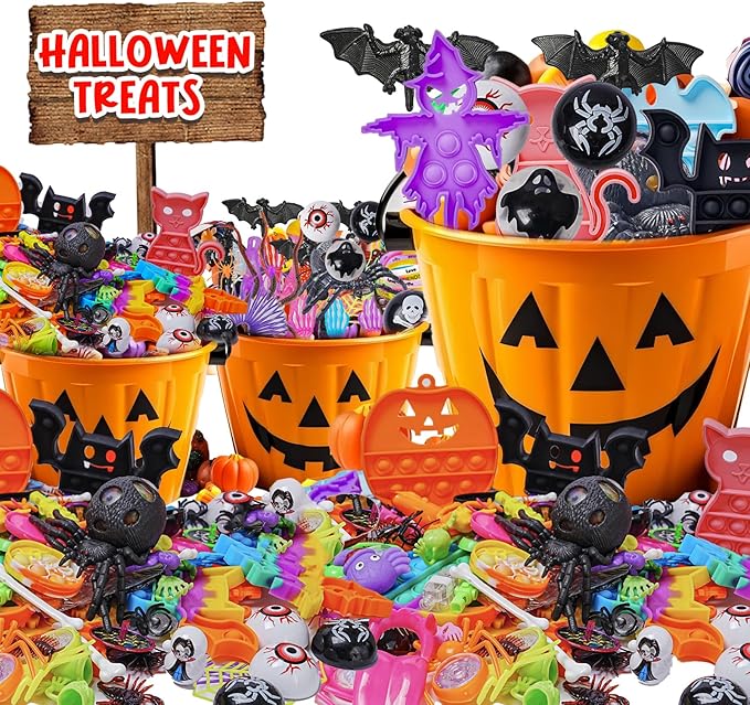 650Pcs Halloween Party Favors for Kids, Bulk Fidget Toys for Party Supplies, Halloween Treats Non Candy School Classroom Carnival Prizes, Treasure Box Toy Chest, Halloween Gifts, Goodie Bag Stuffers