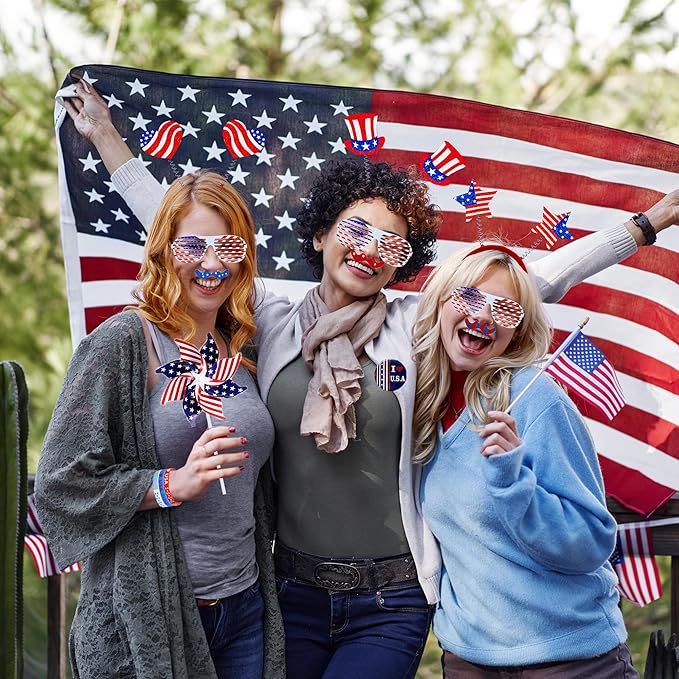 136PCS 4th of July Accessories - Patriotic Party Favors Fourth of July Decoration Supplies Headband Shutter Glasses Tattoo Sticker Necklace Flag American Memorial Independence Day USA Themed