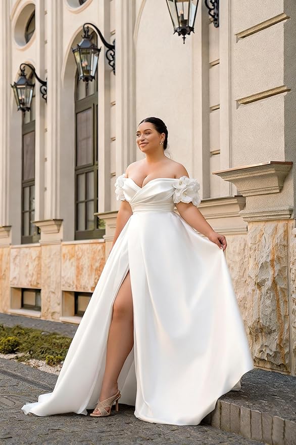 Plus Size Wedding Dresses for Bride Long Sleeve Wedding Bridal Gowns with Lace Appliques Off Shoulder Bride Dress