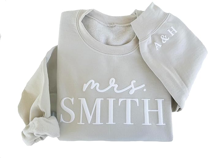 Up2ournecksinfabric - Bride Sweatshirt - Mrs Sweater - Honeymoon Outfit - Wedding Gift - Bride Crewneck - Miss to Mrs