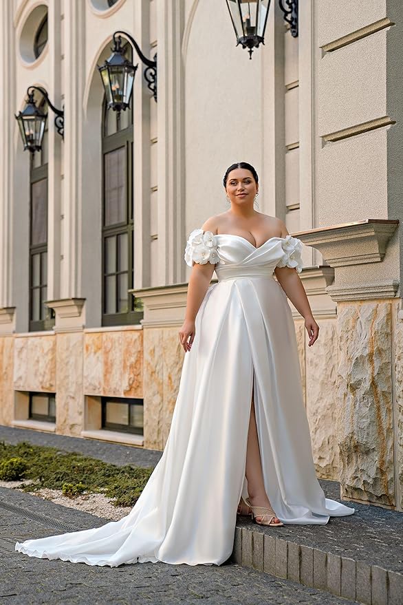 Plus Size Wedding Dresses for Bride Long Sleeve Wedding Bridal Gowns with Lace Appliques Off Shoulder Bride Dress